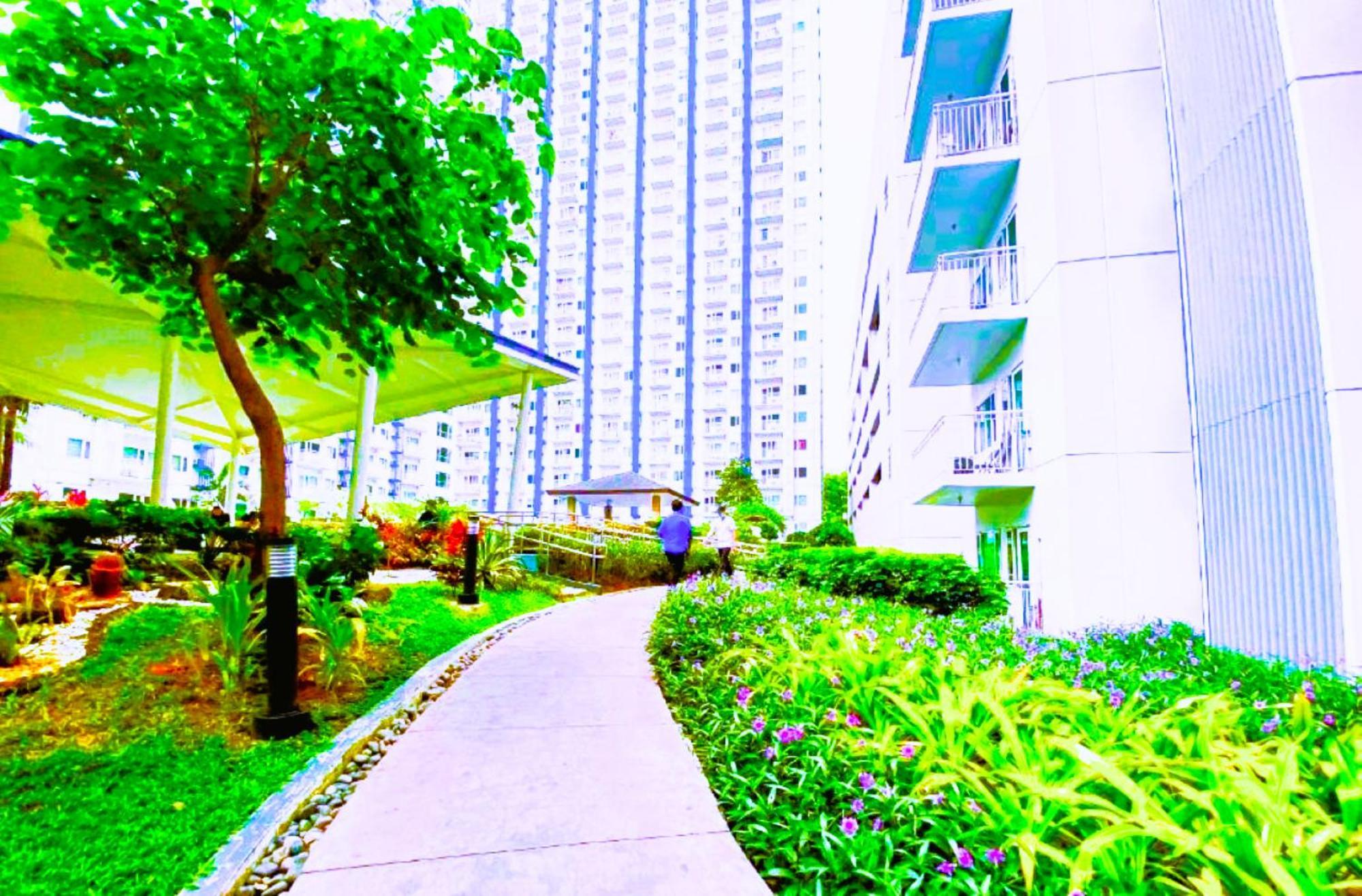 Grass Residences Tower 5 Sm North Qc Манила Екстериор снимка